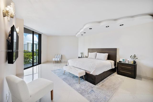 19500 Turnberry Way 5F, Aventura, FL 33180