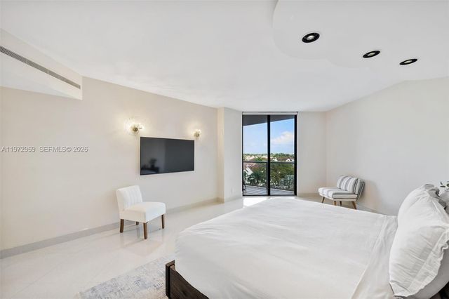 19500 Turnberry Way 5F, Aventura, FL 33180