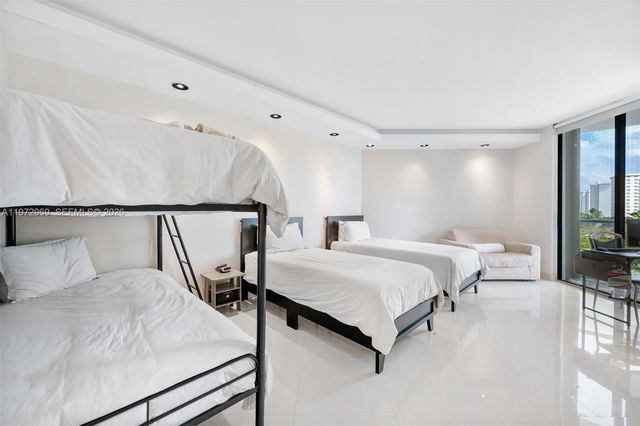 19500 Turnberry Way 5F, Aventura, FL 33180