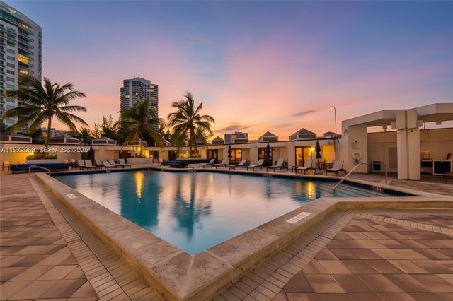 19500 Turnberry Way 5F, Aventura, FL 33180