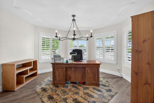 2325 Rio Verde Dr, Riverbank, CA 95367