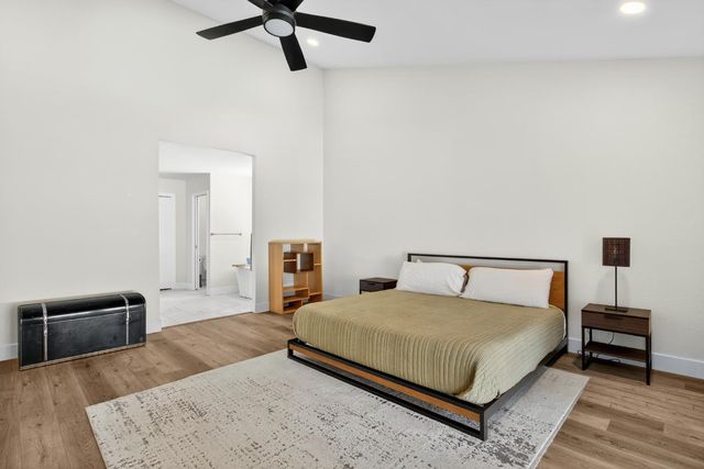 2325 Rio Verde Dr, Riverbank, CA 95367