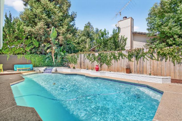 2325 Rio Verde Dr, Riverbank, CA 95367