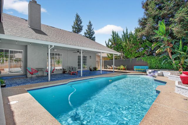 2325 Rio Verde Dr, Riverbank, CA 95367