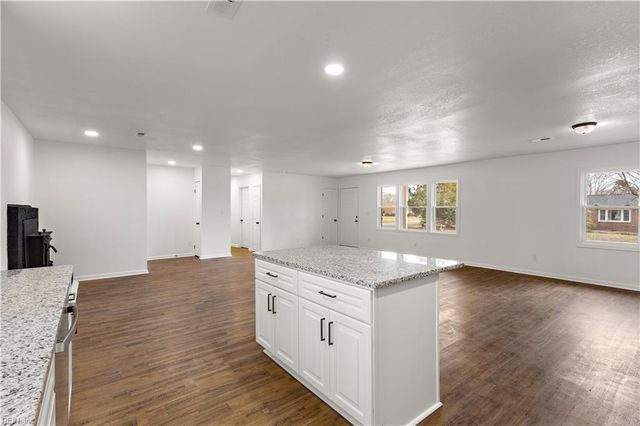 3025 Woodlawn DR, Suffolk, VA 23434