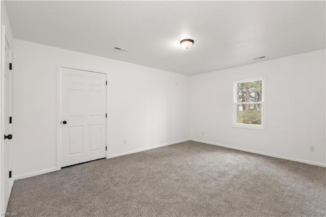 3025 Woodlawn DR, Suffolk, VA 23434