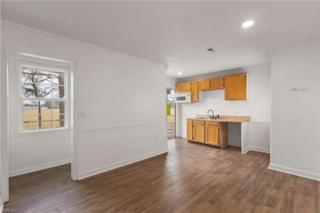 3025 Woodlawn DR, Suffolk, VA 23434