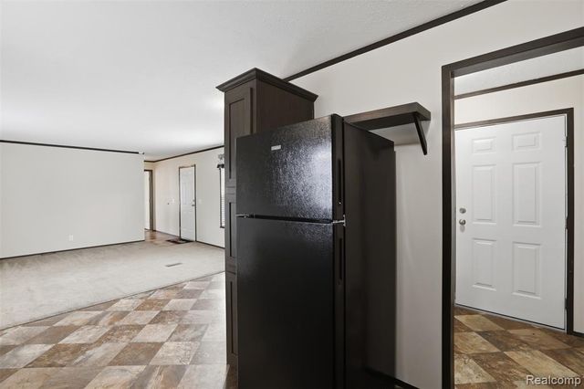 807 Swan Street, Rochester Hills, MI 48309