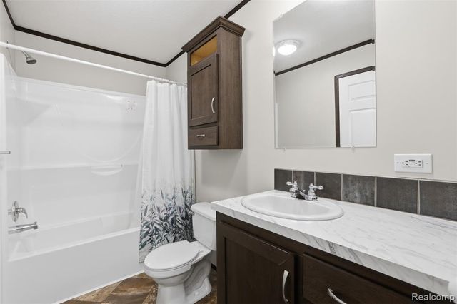 807 Swan Street, Rochester Hills, MI 48309