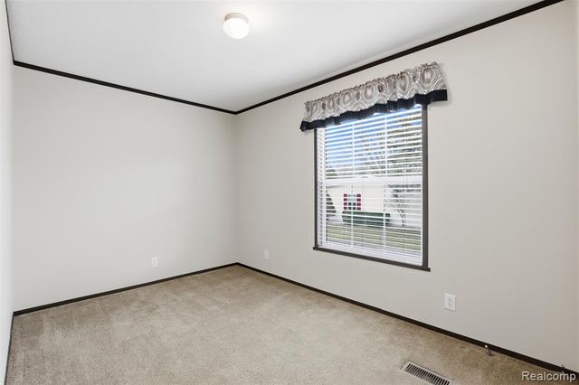 807 Swan Street, Rochester Hills, MI 48309