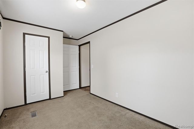 807 Swan Street, Rochester Hills, MI 48309