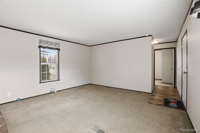 807 Swan Street, Rochester Hills, MI 48309