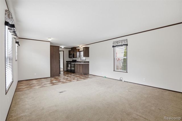 807 Swan Street, Rochester Hills, MI 48309