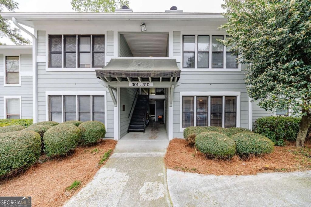 303 Summit North Drive NE, Atlanta, GA 30324