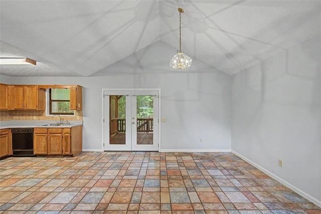 380 N Victoria Road, Woodstock, GA 30189