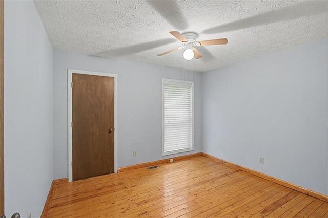 380 N Victoria Road, Woodstock, GA 30189