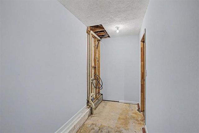 380 N Victoria Road, Woodstock, GA 30189
