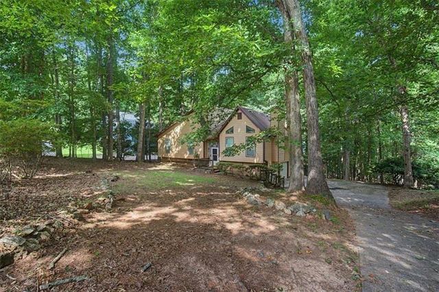 380 N Victoria Road, Woodstock, GA 30189