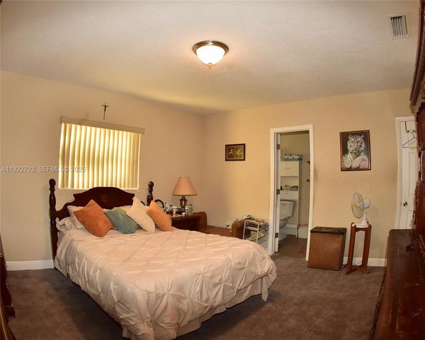 7508 Hayes St, Hollywood, FL 33024