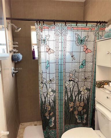 7508 Hayes St, Hollywood, FL 33024