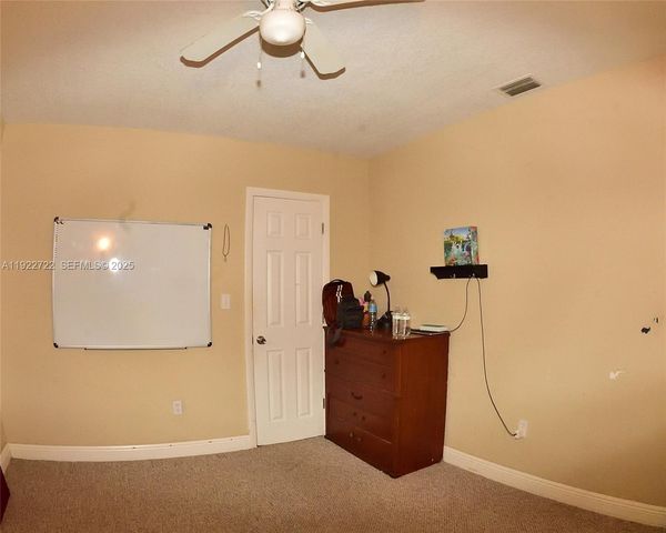 7508 Hayes St, Hollywood, FL 33024