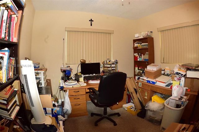 7508 Hayes St, Hollywood, FL 33024