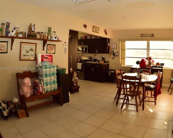 7508 Hayes St, Hollywood, FL 33024