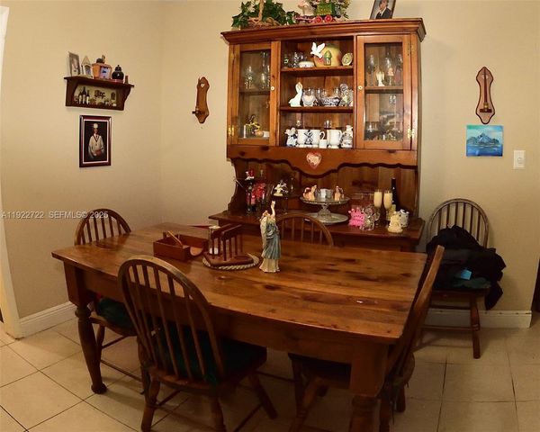 7508 Hayes St, Hollywood, FL 33024