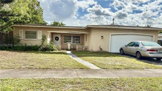 7508 Hayes St, Hollywood, FL 33024