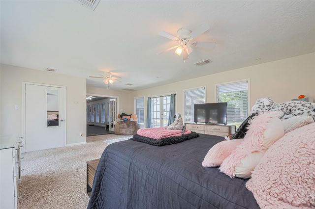 218 Beaumont Drive, Magnolia, TX 77354