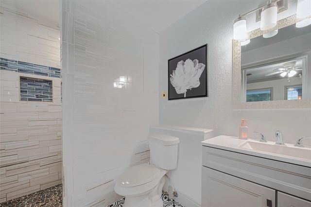 218 Beaumont Drive, Magnolia, TX 77354