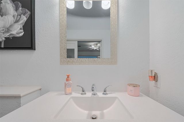 218 Beaumont Drive, Magnolia, TX 77354