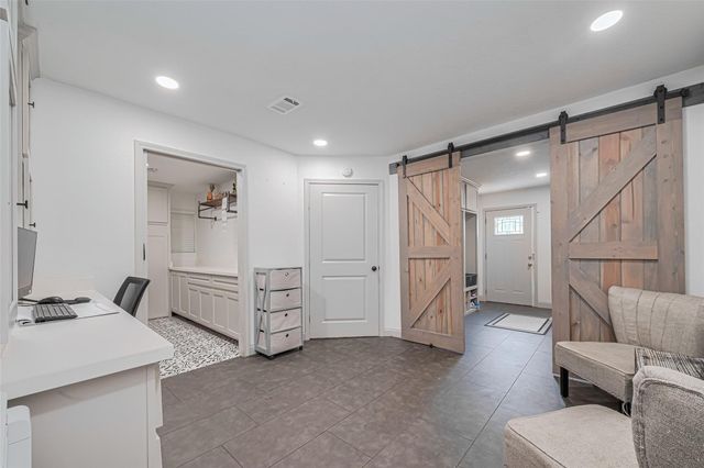 218 Beaumont Drive, Magnolia, TX 77354