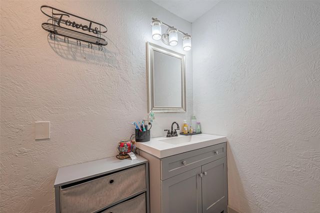 218 Beaumont Drive, Magnolia, TX 77354