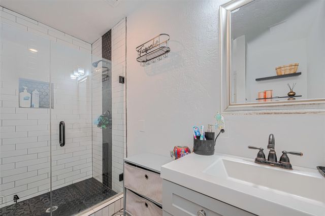 218 Beaumont Drive, Magnolia, TX 77354