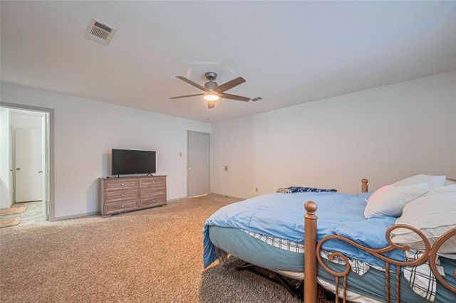 218 Beaumont Drive, Magnolia, TX 77354