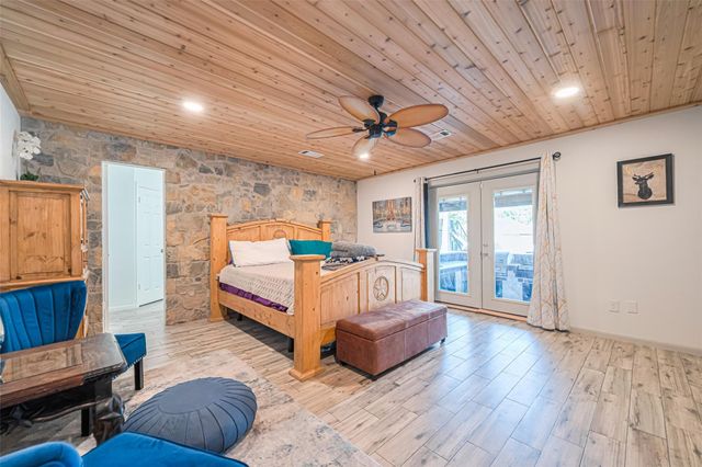 218 Beaumont Drive, Magnolia, TX 77354