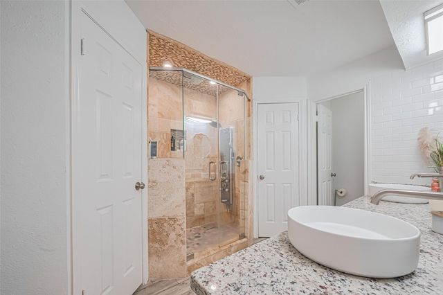 218 Beaumont Drive, Magnolia, TX 77354