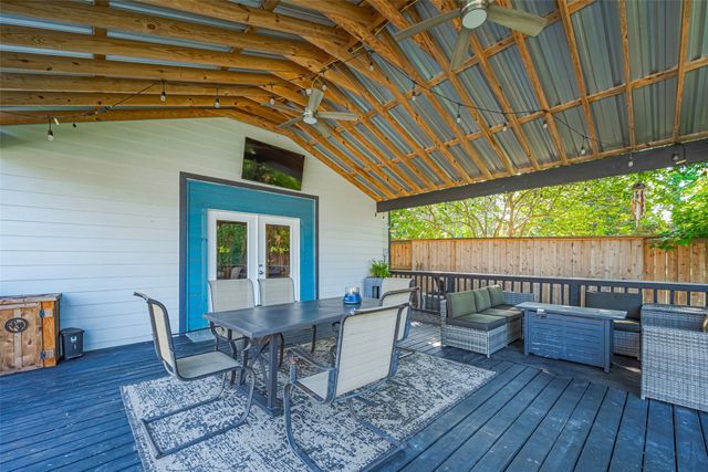 218 Beaumont Drive, Magnolia, TX 77354