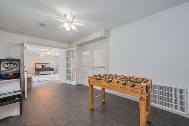 218 Beaumont Drive, Magnolia, TX 77354