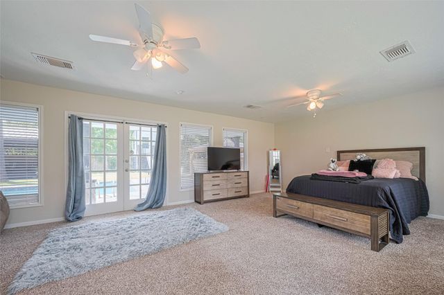 218 Beaumont Drive, Magnolia, TX 77354