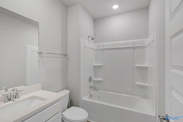 12402 Whitcomb Circle, Athens, AL 35613