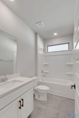 12402 Whitcomb Circle, Athens, AL 35613