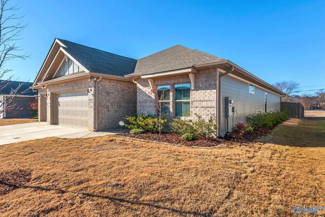 12402 Whitcomb Circle, Athens, AL 35613