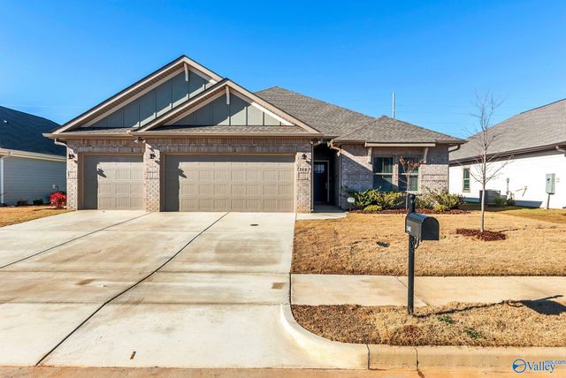 12402 Whitcomb Circle, Athens, AL 35613