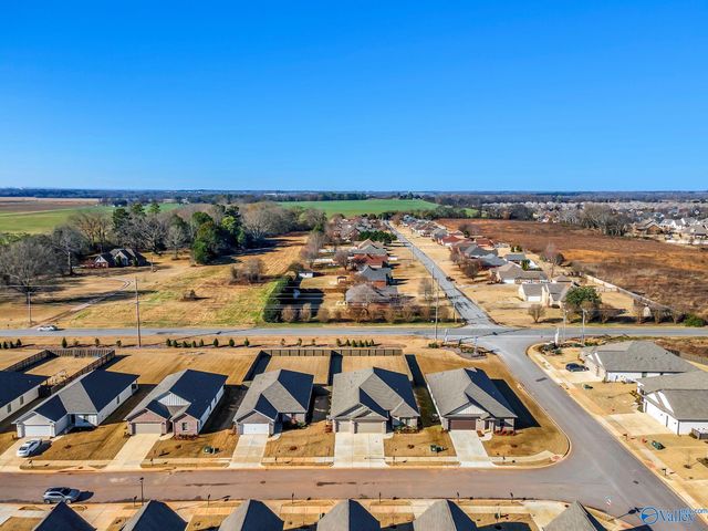 12402 Whitcomb Circle, Athens, AL 35613