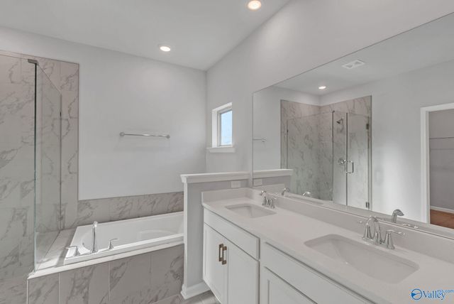 12402 Whitcomb Circle, Athens, AL 35613