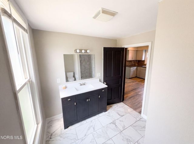 608 Howland Avenue, Toledo, OH 43605