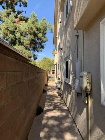 17088 Chatsworth Street, Granada Hills, CA 91344