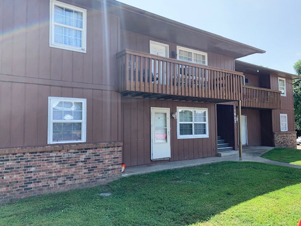 1605 Azalea Circle A, Springdale, AR 72764